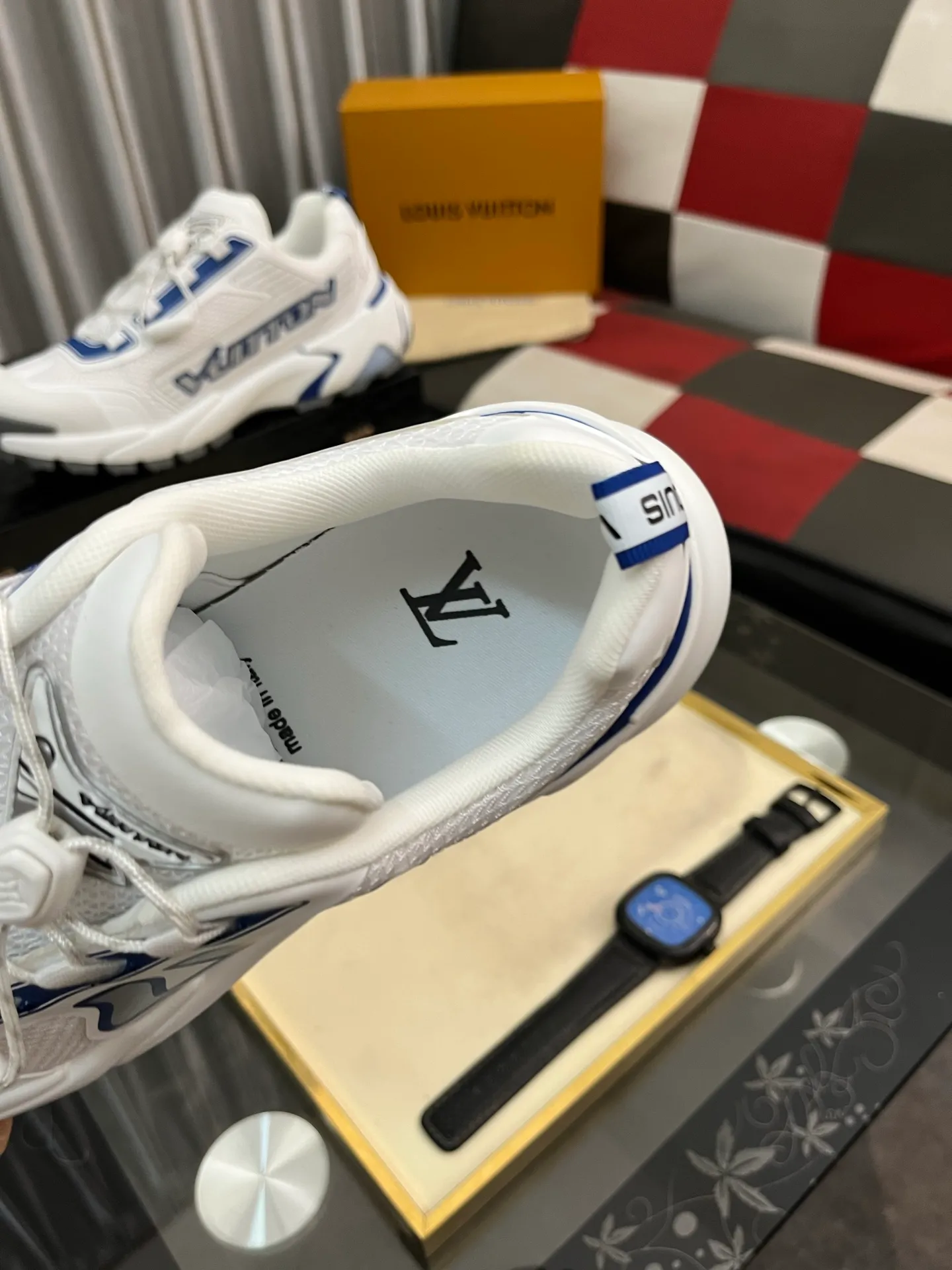 Men's shoes 💰780⌚️⌚️Top version [LOUIS VUITTON] Couple 🧑‍🤝‍🧑 Craftsman style Counter series (original order) New style 🍀LV Louis Vuitton - Top version LV classic high-top trendy shoes! Made of imported original craft calfskin, original breathable lining, and original wear-resistant, lightweight, high-end TPU outsole! High quality products! Code number: 36-457️⃣Colors available